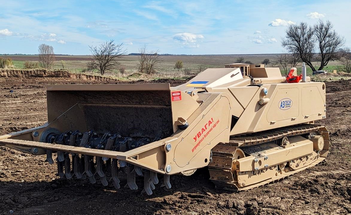 Машина для разминирования MV-4, которую собирают в Украине, получила  сертификат соответствия - Новини АПК | Головні фермерські новини України